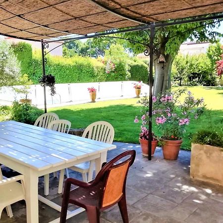 4 Bedroom Lovely Home In Marguerittes Exterior foto
