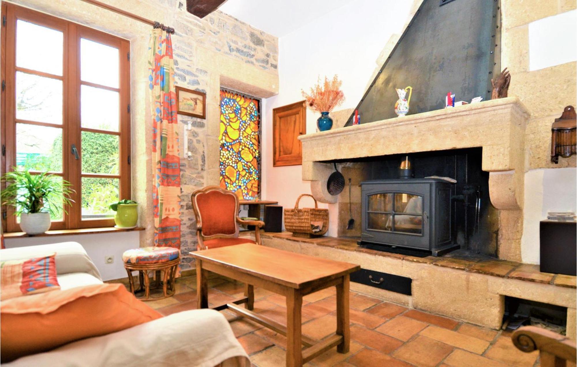 4 Bedroom Lovely Home In Marguerittes Exterior foto