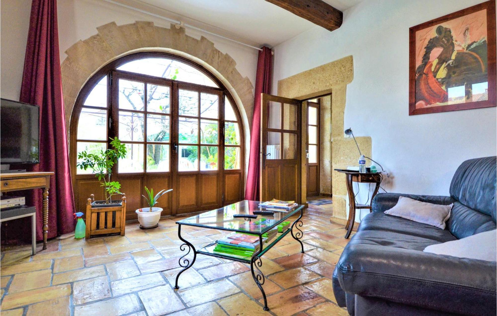 4 Bedroom Lovely Home In Marguerittes Exterior foto
