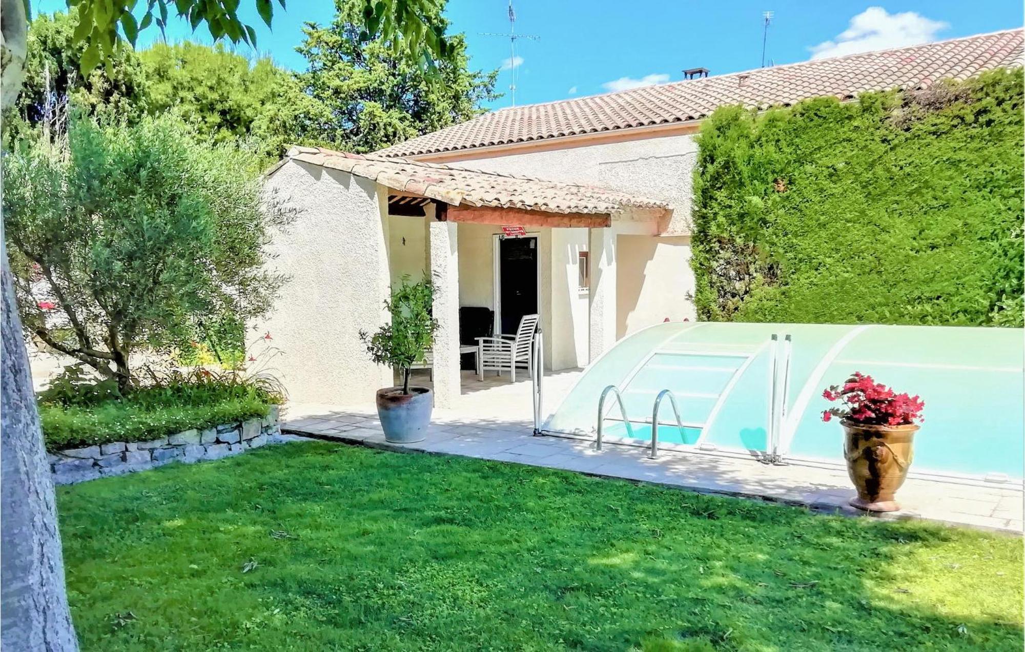 4 Bedroom Lovely Home In Marguerittes Exterior foto